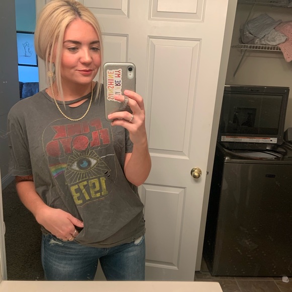 Meet your Posher, Alex - Picture 2 of 4